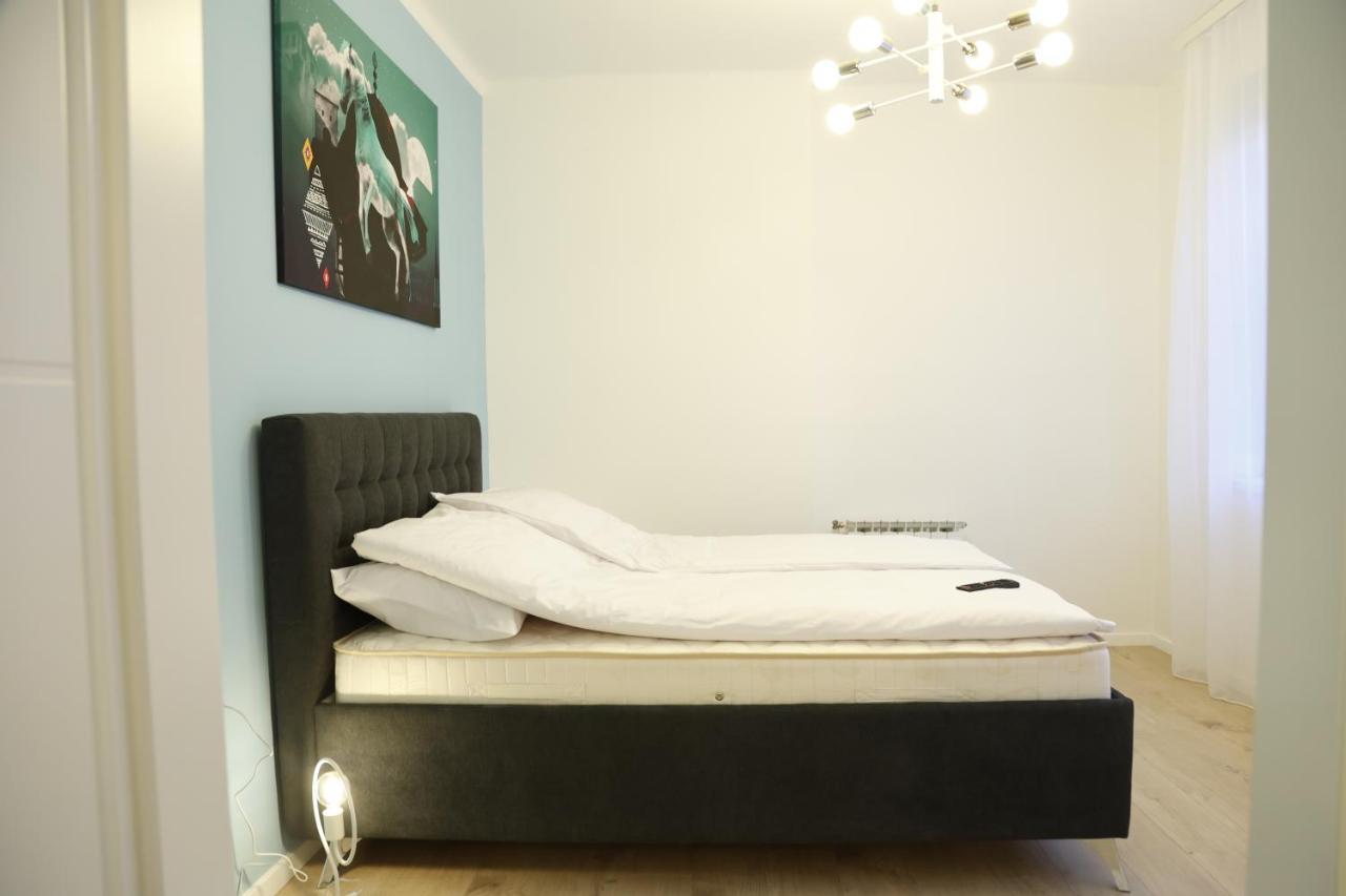 Blue And Rose Cozy - Quiet In The Best Location - Self Check-In - 5Th Floor With Elevator Saraybosna Dış mekan fotoğraf