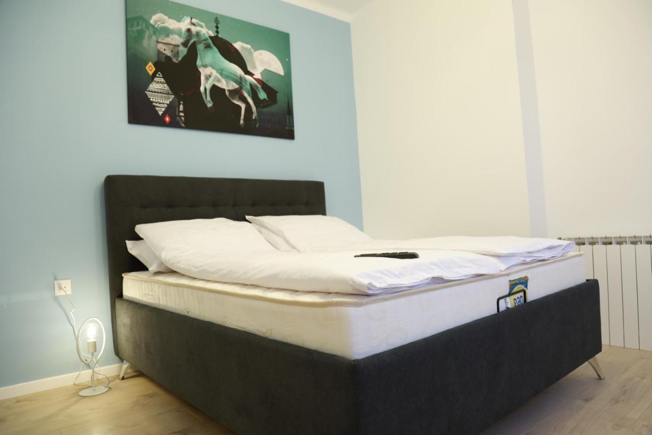 Blue And Rose Cozy - Quiet In The Best Location - Self Check-In - 5Th Floor With Elevator Saraybosna Dış mekan fotoğraf