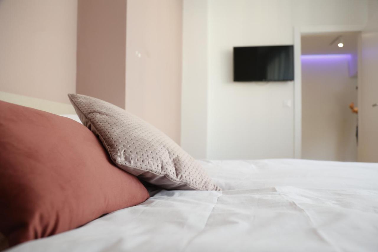 Blue And Rose Cozy - Quiet In The Best Location - Self Check-In - 5Th Floor With Elevator Saraybosna Dış mekan fotoğraf