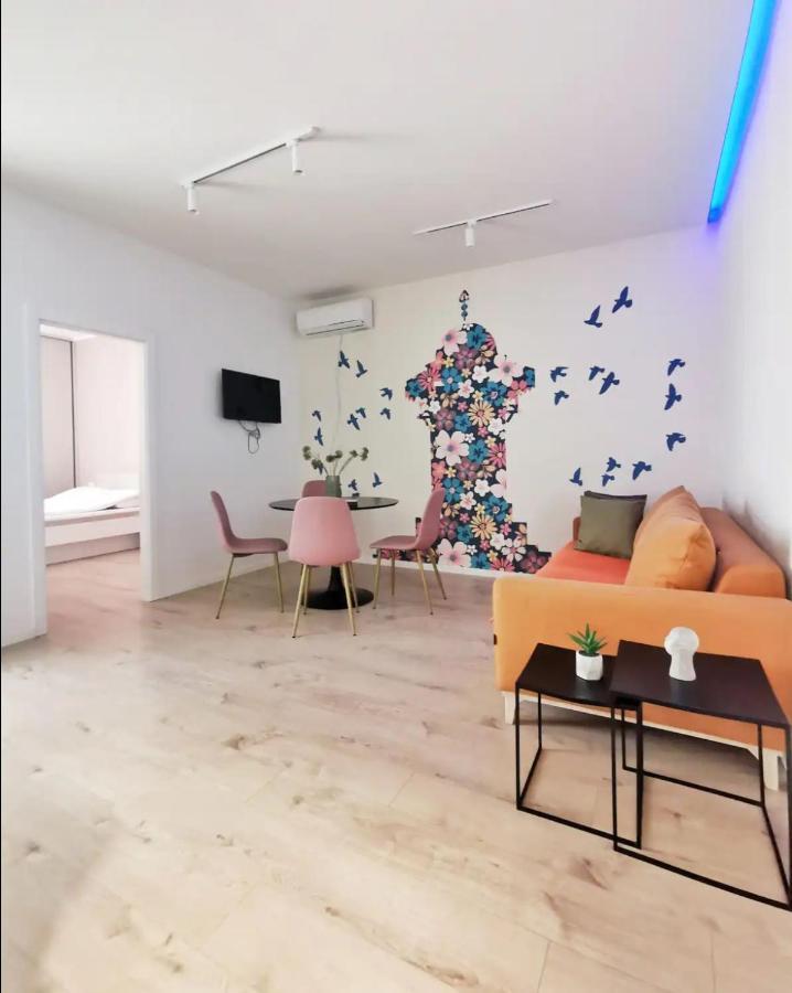 Blue And Rose Cozy - Quiet In The Best Location - Self Check-In - 5Th Floor With Elevator Saraybosna Dış mekan fotoğraf