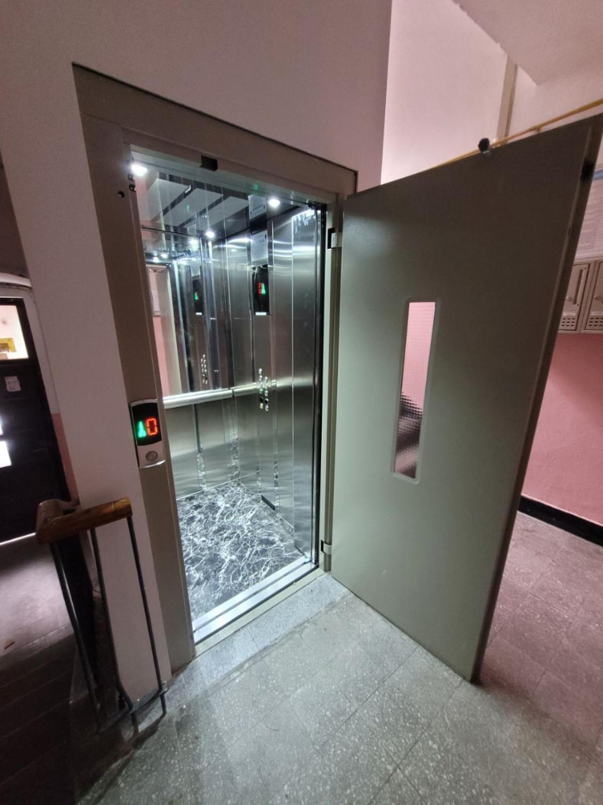 Blue And Rose Cozy - Quiet In The Best Location - Self Check-In - 5Th Floor With Elevator Saraybosna Dış mekan fotoğraf